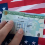 Governo Trump amplia revisão de Green Cards e já avalia deportação de residentes permanentes nos EUA